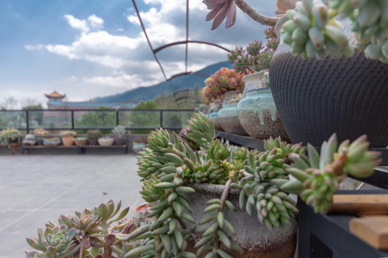 Summer Flowers Inn Дали Экстерьер фото